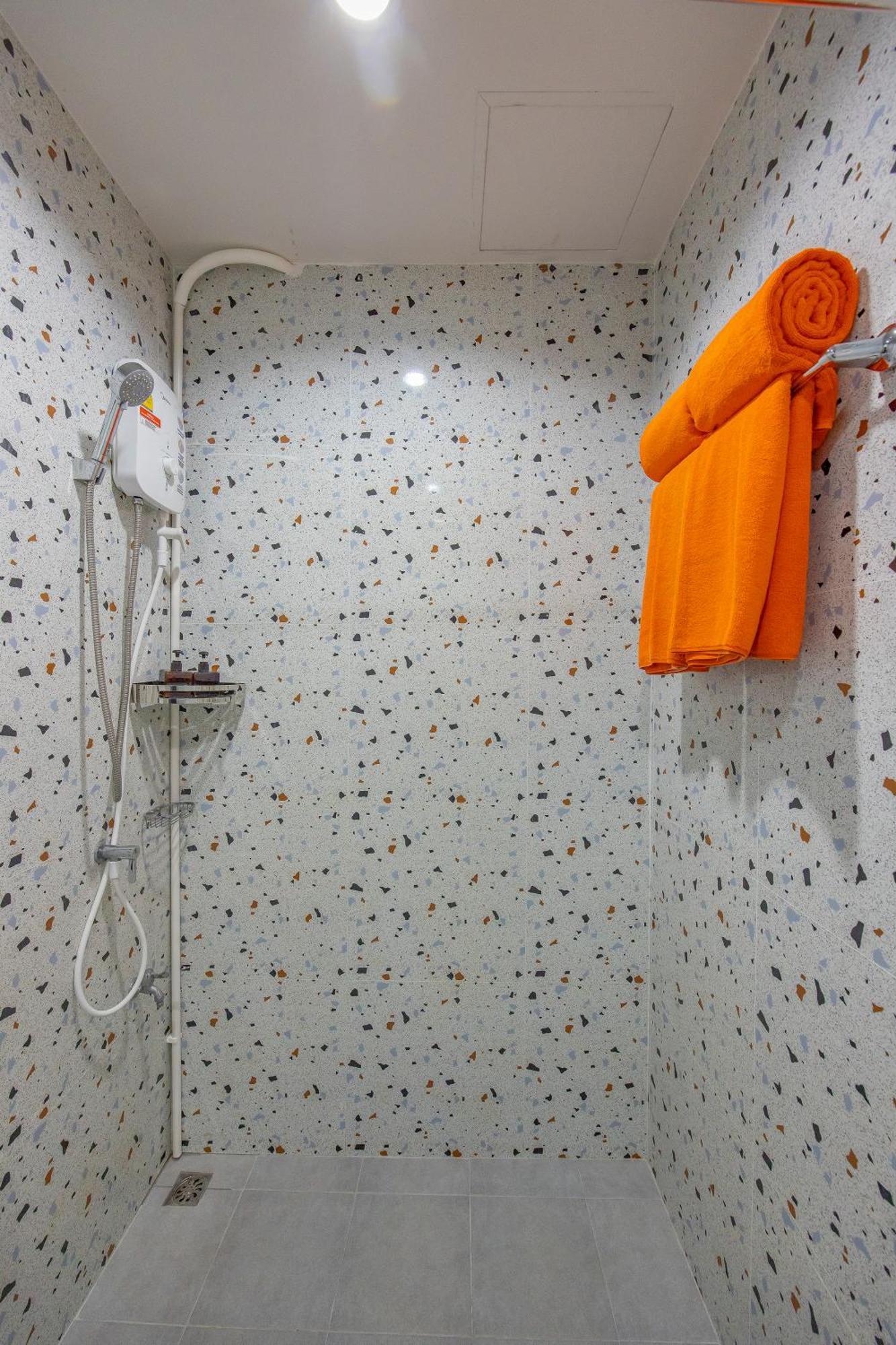 Karon Hotel At 22 Экстерьер фото